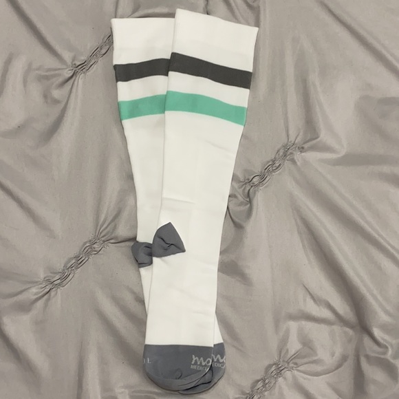 Compression socks - Picture 3 of 3